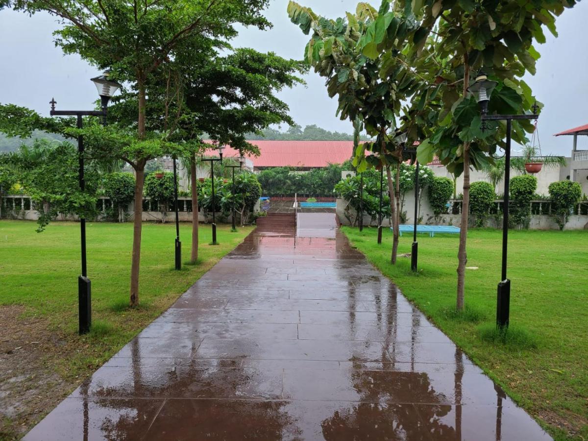 Jaidev Farms And Resort Chhindwāra Esterno foto
